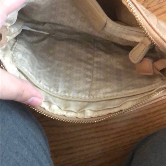 Charming Charlie wristlet with lots of room - Picture 5 of 8